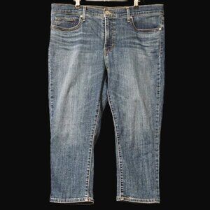 Levi’s Medium Wash 311 Shaping Skinny Capri Stretch Women’s Sz 33